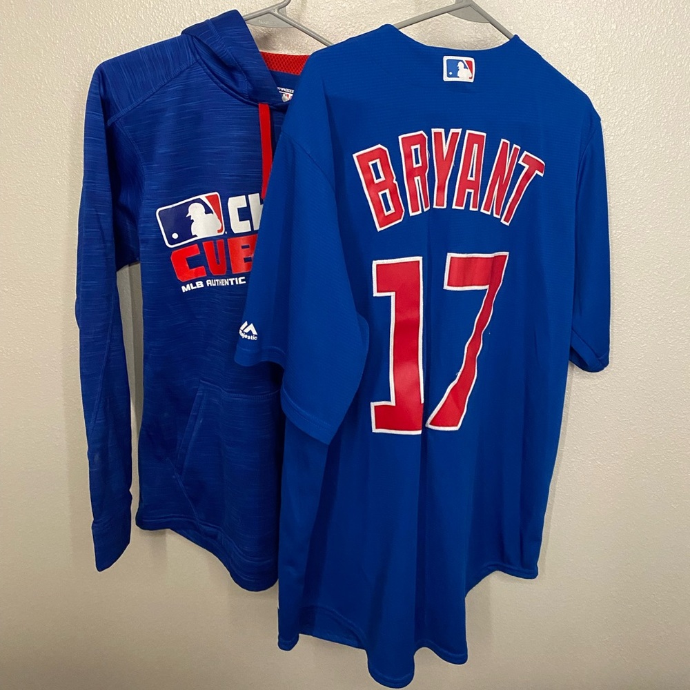 Cubs Jersey and Sweatshirt Bundle! ⚾️🧢